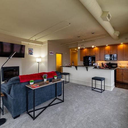 Апартаменты King Bed W/ Panoramic Views Of Dt! Рочестер Экстерьер фото