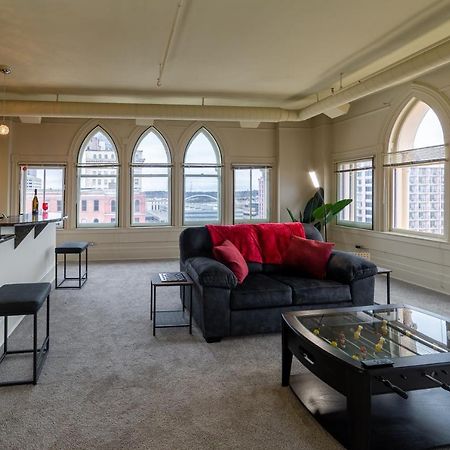 Апартаменты King Bed W/ Panoramic Views Of Dt! Рочестер Экстерьер фото